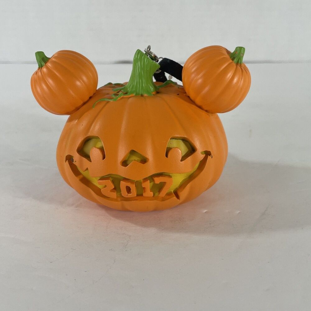 Disney Mickey Not So Scary Halloween Party 2017 Ornament Light Up Pumpkin READ